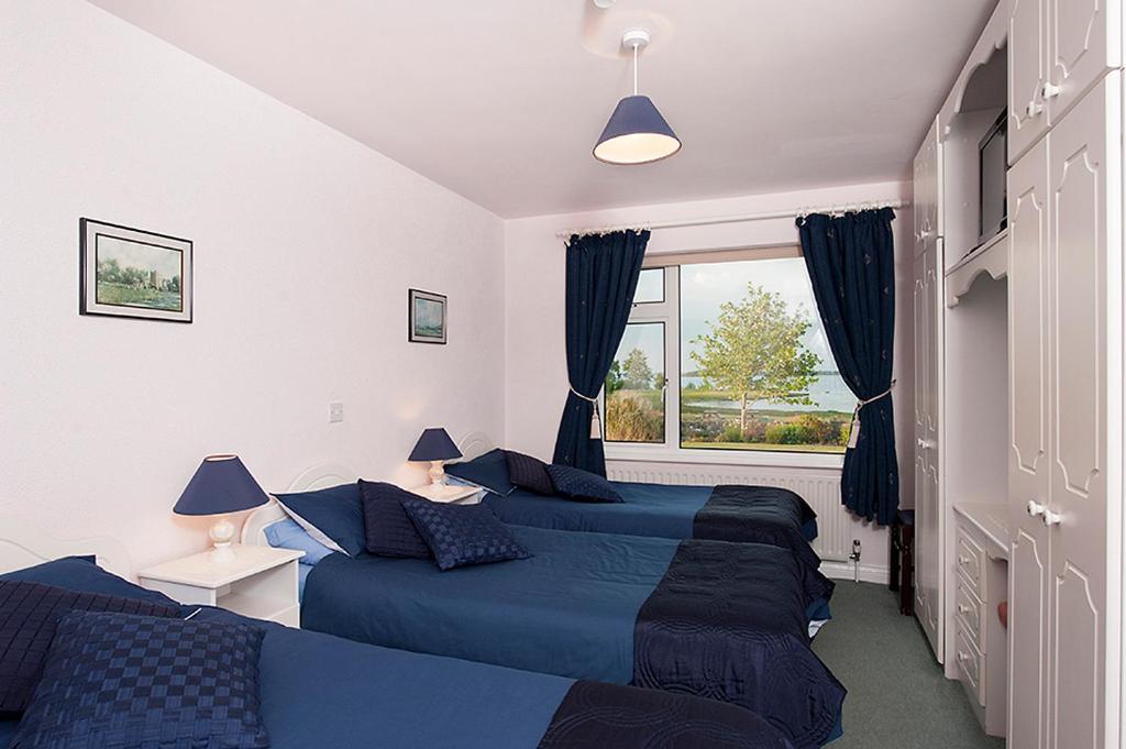 The Waterfront House Country Home Oughterard Room photo